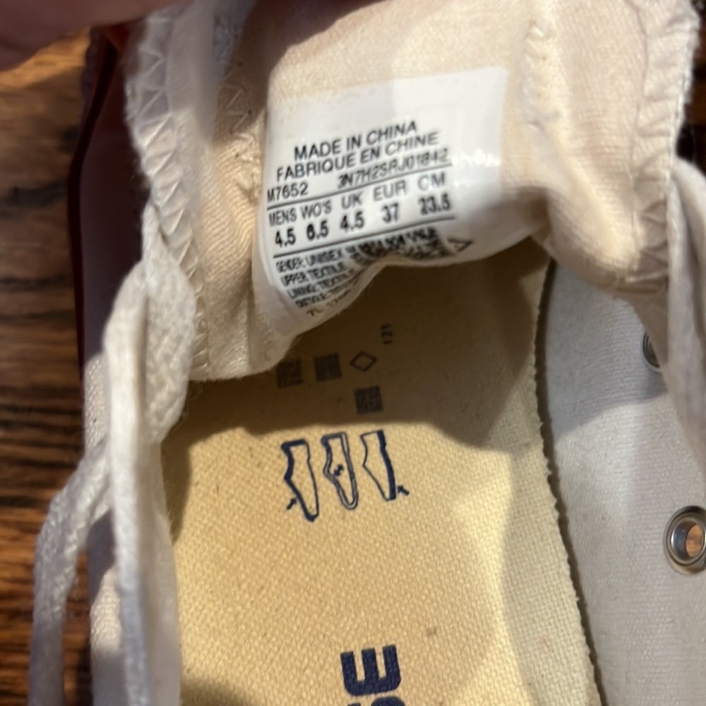Gently worn ivory Converse All Star low tops Men’s sz 4.5 women’s sz 6.5. - Picture 4 of 5